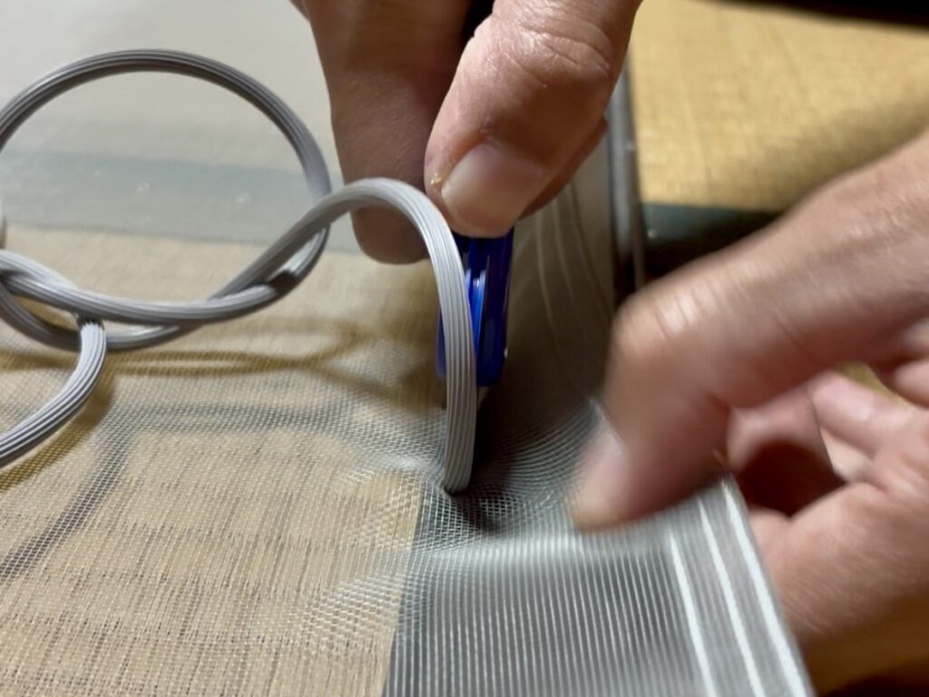 Pulling too hard can pop the spline loose on the opposite side