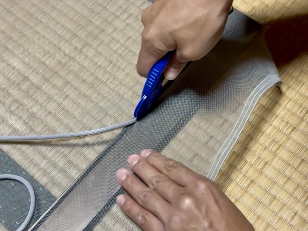 Pressing the spline in starting from one end